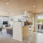 Beautiful In With 2 Bedrooms And Wifi Semesterbostad *