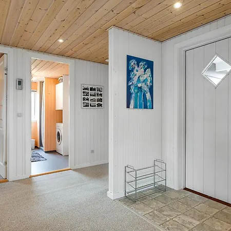Beautiful In With 2 Bedrooms And Wifi Holiday home *