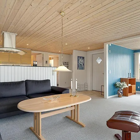 Beautiful In With 2 Bedrooms And Wifi Holiday home