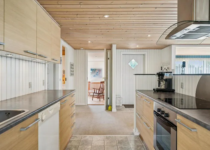 Beautiful In With 2 Bedrooms And Wifi